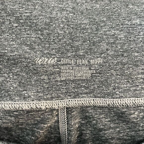 Aerie chill play move capri leggings size Large grey with white mesh stripes - Picture 3 of 6